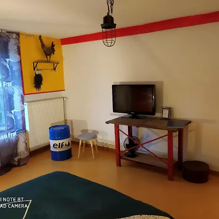 Chez Celine En Campagne Δωμάτια σε οικογενειακή κατοικία Mazerny