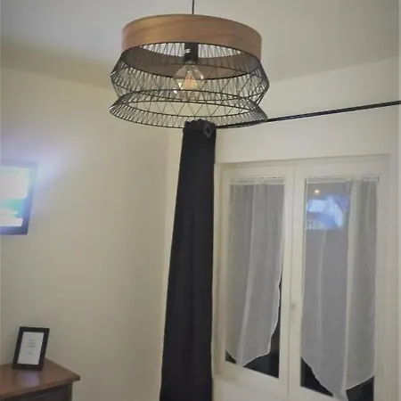 Δωμάτια σε οικογενειακή κατοικία Chez Celine En Campagne *